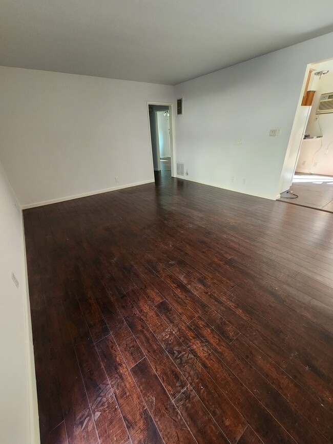 Photo - 4911 Laurel Canyon Blvd Unit Second floor