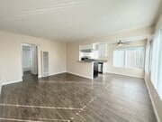 Photo - 13704 Franklin St