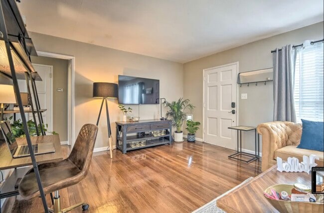 Photo - 502 N Rosemary Ln Unit 502