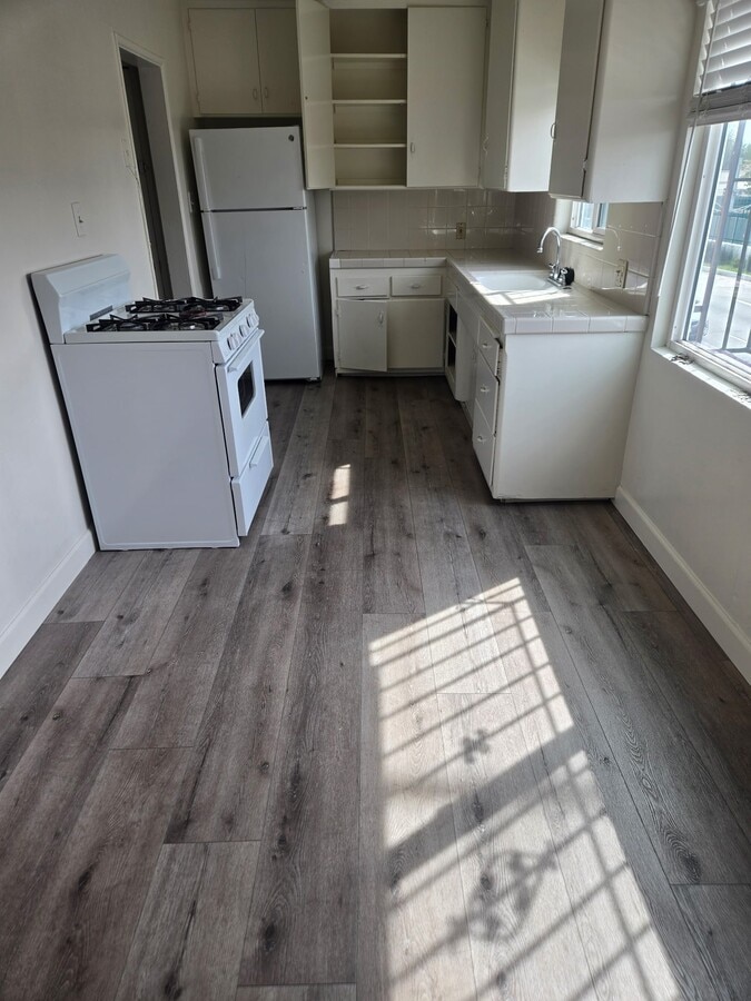 Photo - 5908 1/2 S Crenshaw Blvd Unit 5908 1/2 Crenshaw bl Los Angeles Ca 90043