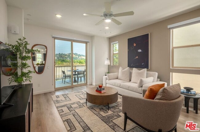 Photo - 3699 Wilshire Blvd