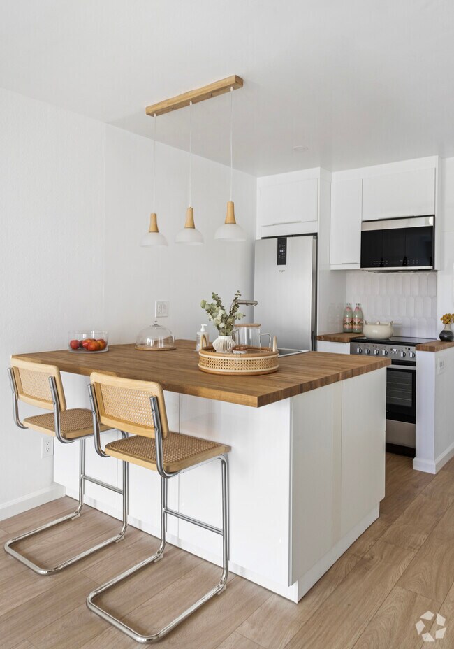 Building Photo - 320 S Ardmore Ave Unit 137 Rental