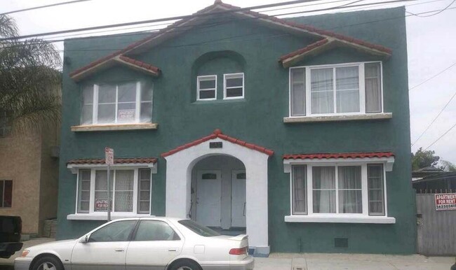Building Photo - 2529 E 10th St Rental