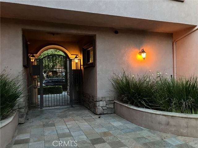 Photo - 128 E Broadway