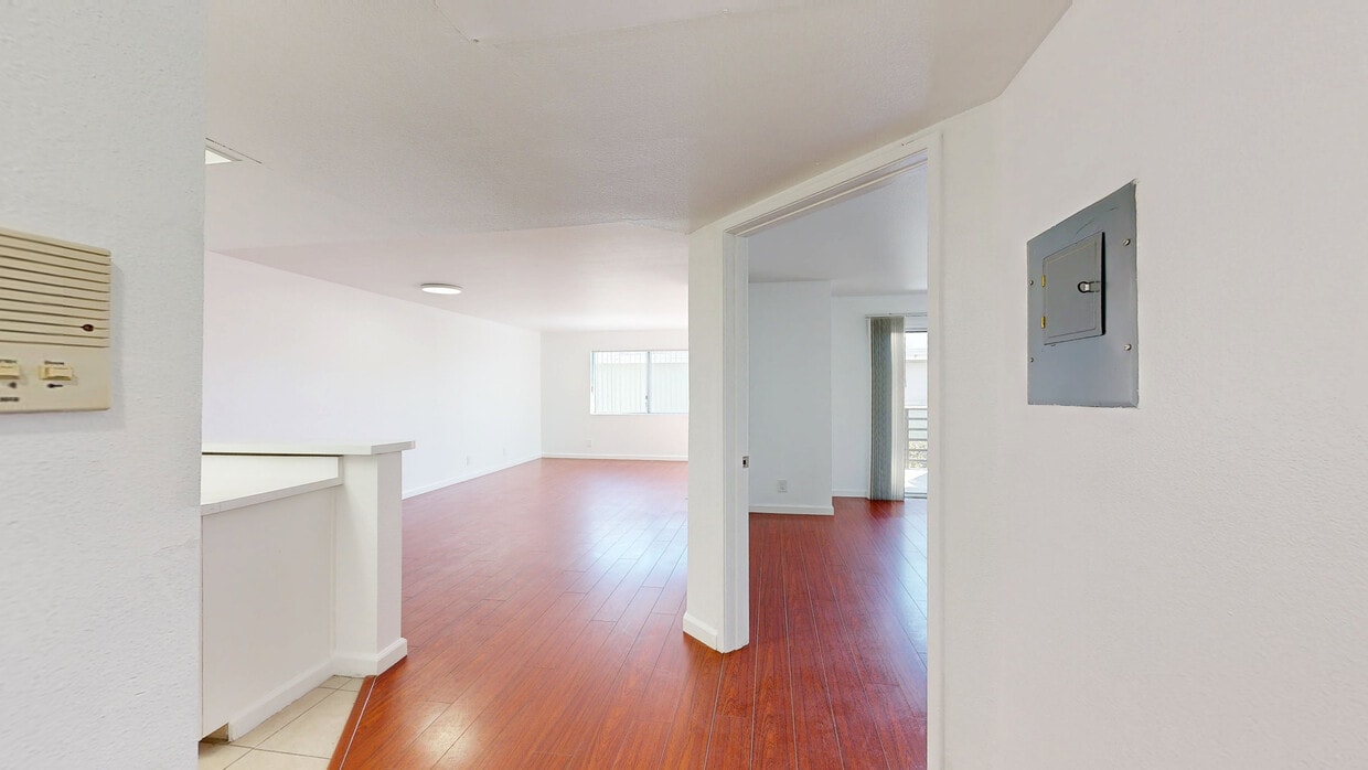 3D Tour - 937 10th St.