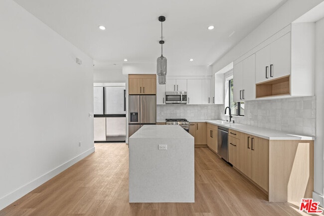 Photo - 5839 Kester Ave Unit 2