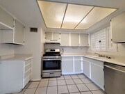 Photo - Single Story Beautiful House - Close to Ev...