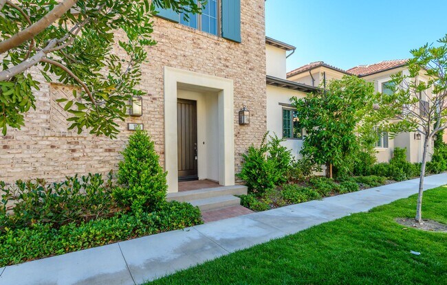 Photo - 3bedroom/3 bath/Gated Orchard Hill/Detache...