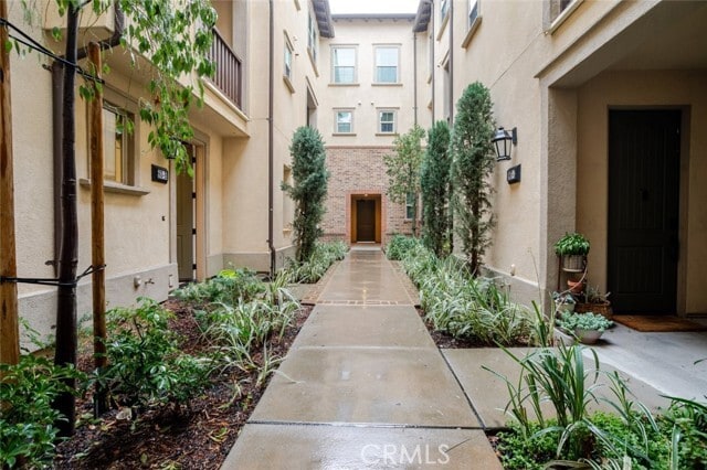 Building Photo - 863 Iris Way Unit B