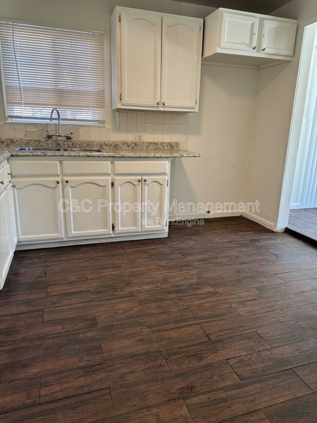 Photo - 14012 Sylvanwood Ave