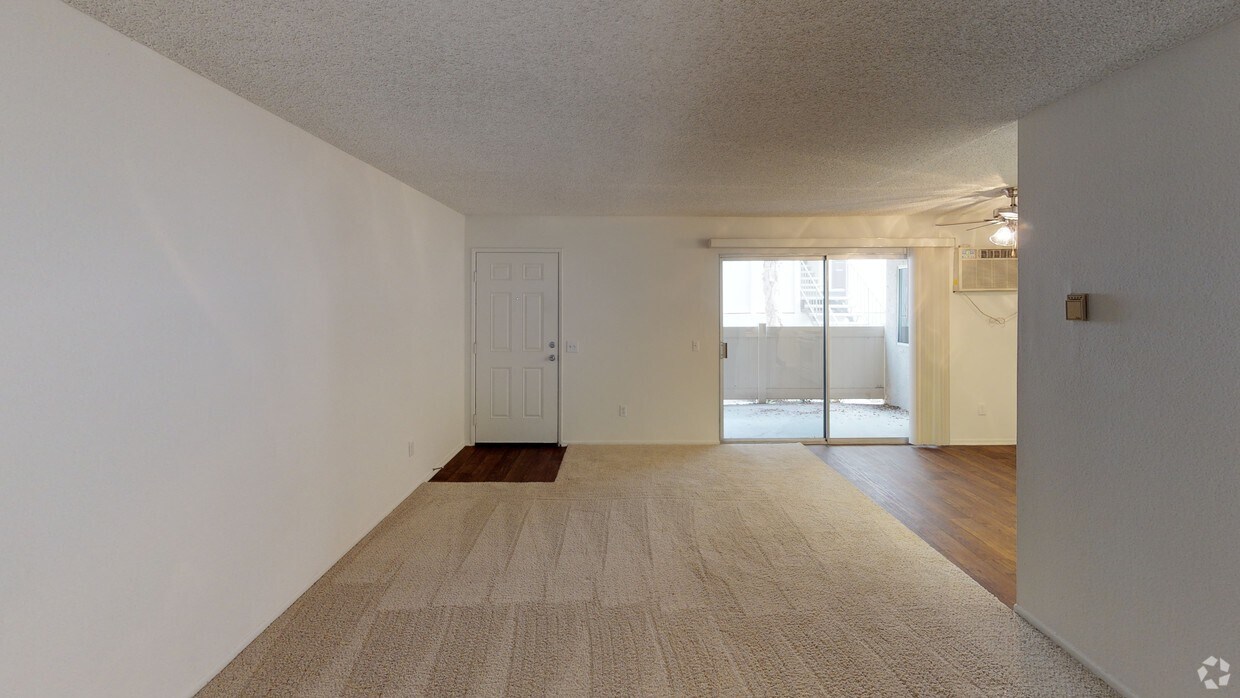 3D Tour - Tamarack Woods Apartment Homes