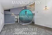 Photo - 549 Bruin Dr