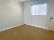 Photo - 854 W Milling St Apartment