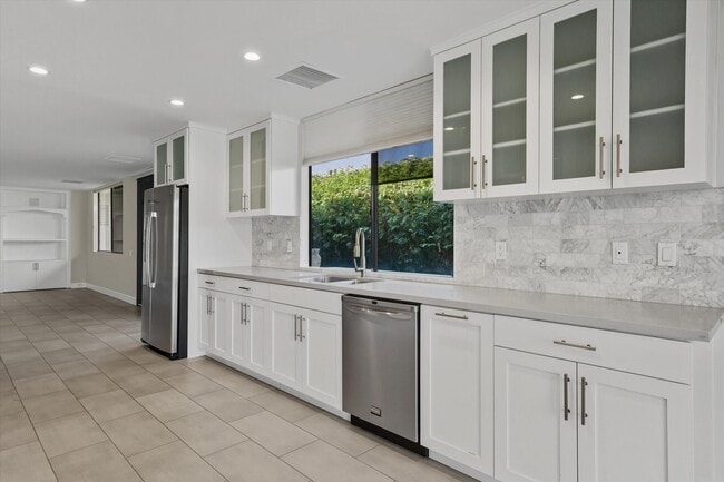 Photo - 47 Cornell Dr