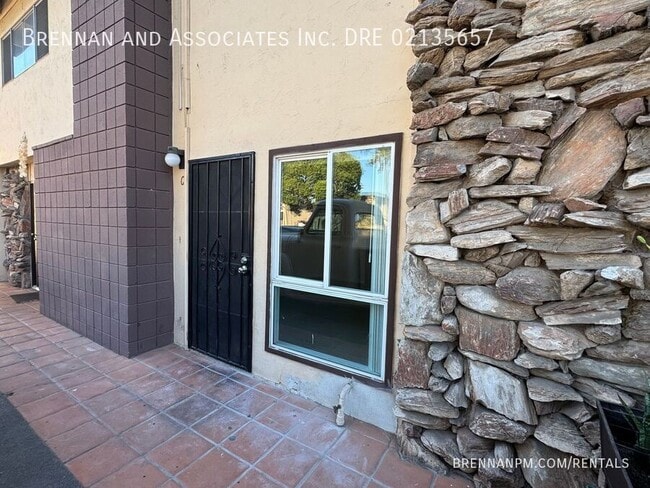 Photo - 450 Woodlawn Ave Unit Apt. C