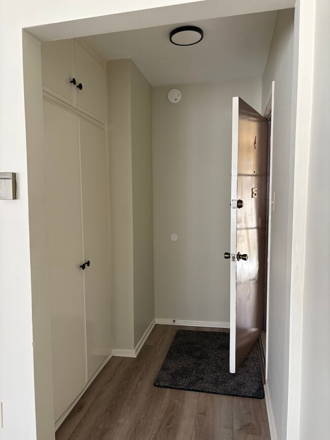 Entry & coat closet - 3430 W 170th St Unit #4