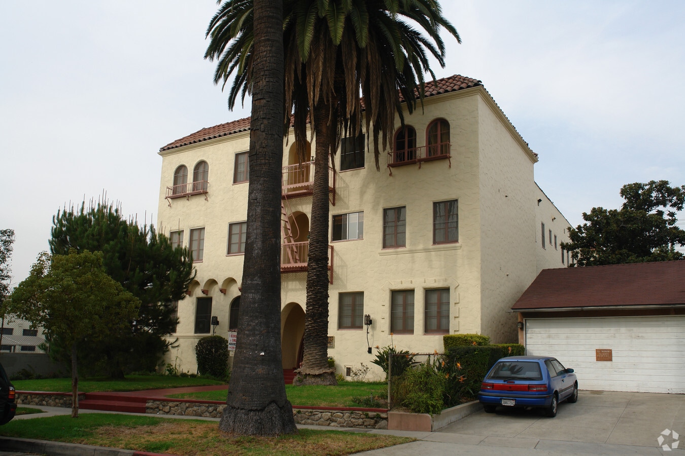 323 E Lomita Ave - 323 E Lomita Ave