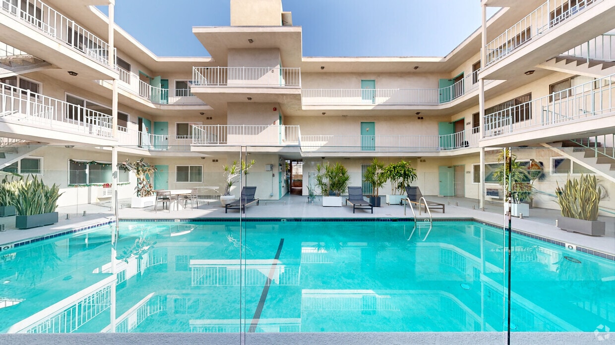 3D Tour - Bagley Regent Apartments