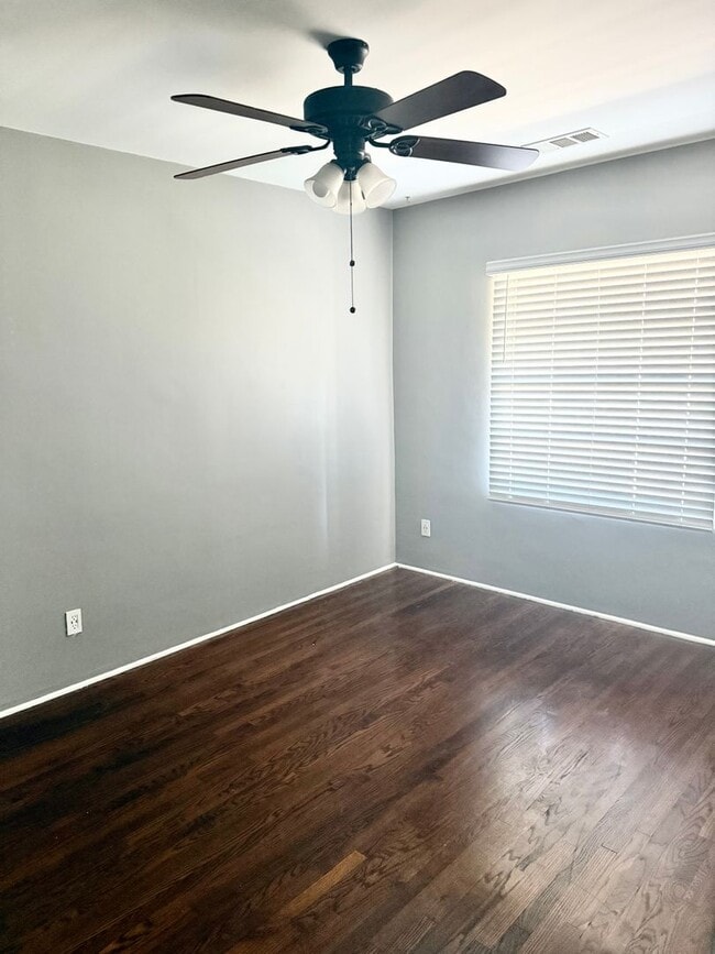 Photo - 6965-6967 Mohawk Street Unit 6967