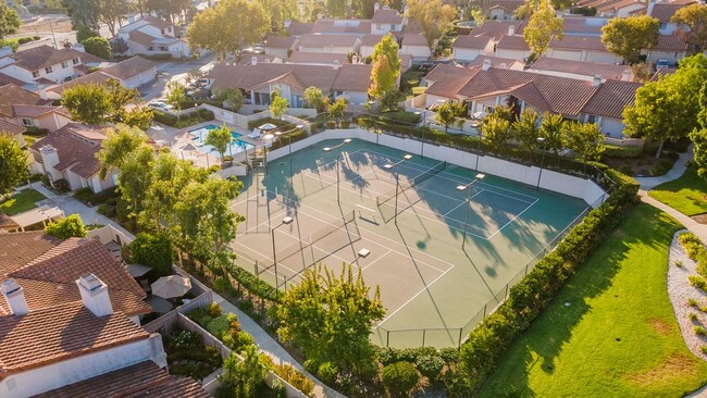 Photo - 1964 Olivewood Ct