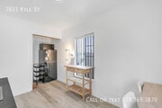 Photo - 7831 Kyle St