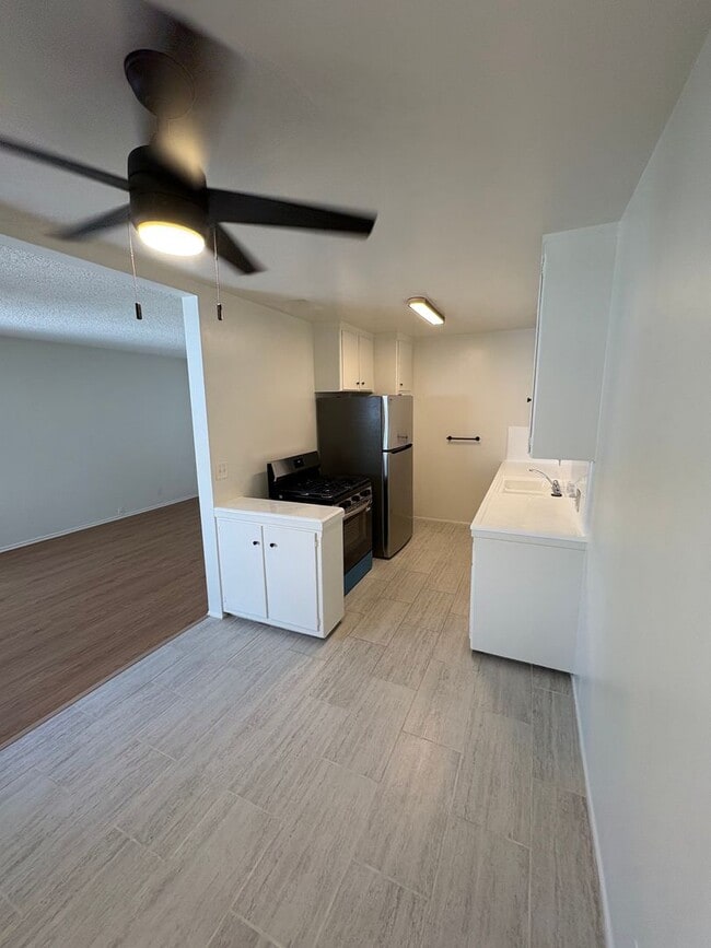 Photo - 7832 W Manchester Ave Unit 3