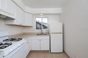 Photo - 1 Bedroom in Carlsbad with Covered Parking... Unit 947-A