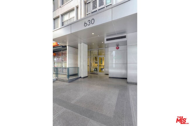 Photo - 630W W 6th St Unit 406