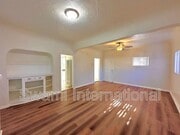 Photo - 2080 Chestnut Ave