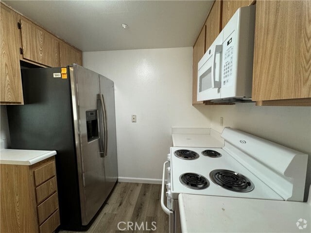 Building Photo - 225 N Highland Ave Unit 202 Rental