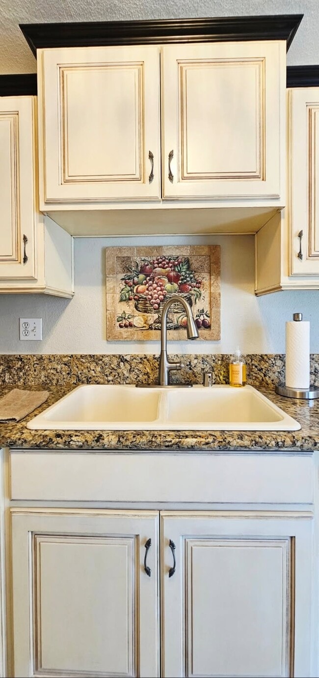 Photo - 1234 E Bell Ave