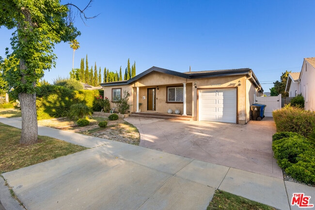 Photo - 17332 Bullock St House