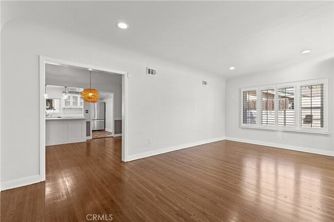 Photo - 11147 Hortense St