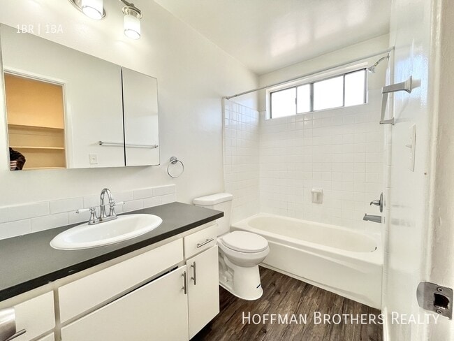 Photo - 140 N Hoover St Unit 102