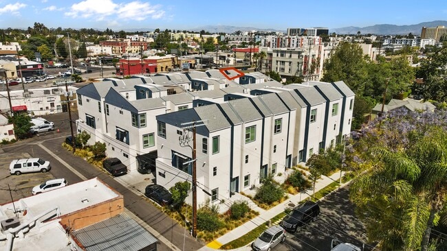 Photo - 4831 Craner Ave