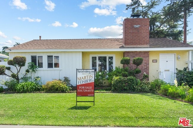 Building Photo - 4105 Irving Pl
