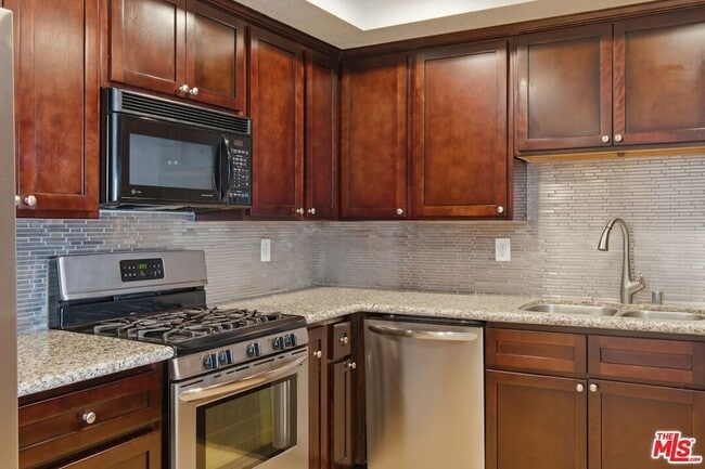 Photo - 10650 Kinnard Ave