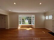 Photo - 15483 Dickens St