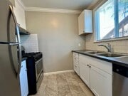 Photo - Remodeled 2 Bedroom in Kensington! Washer/... Apartment Unit 4469