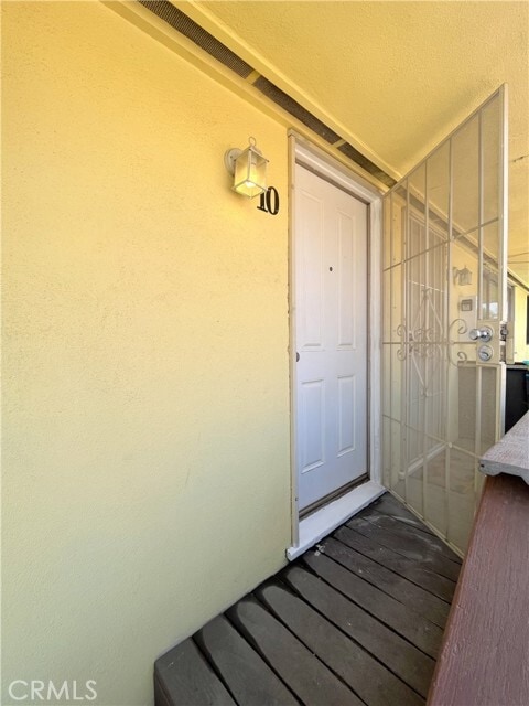 Photo - 10 W Cypress Ave