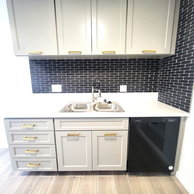 Photo - 3901 Green Ave Unit B