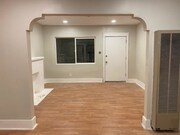 Living Room - 1022 N Evergreen Ave