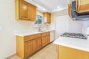Photo - 1045 Clark St