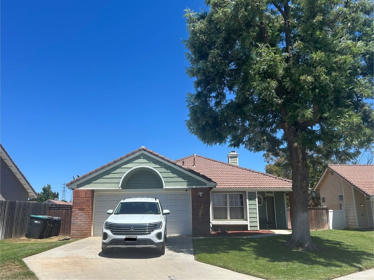 Photo - Charming 3 bedroom 2 bathroom Home in Beaumont, Ca.
