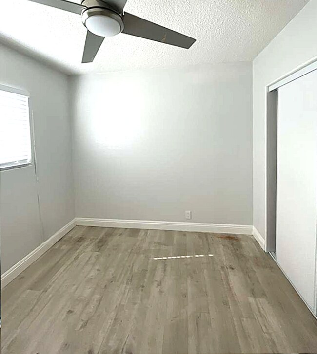 Photo - 1333 E 47th St Unit 1335