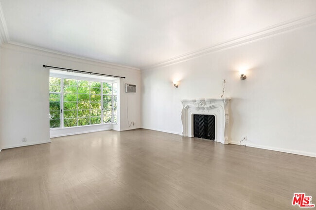 Building Photo - 1441 Hayworth Ave Rental