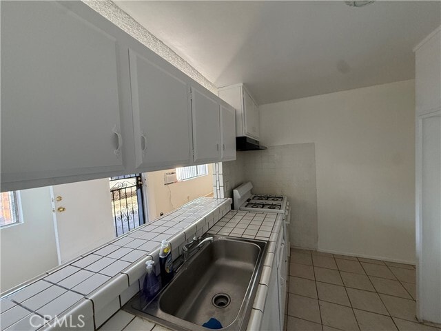 Photo - 4910 E 4th St