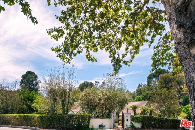 Photo - 251 N Layton Dr