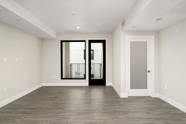 Photo - 5550 Bonner Ave Unit 205