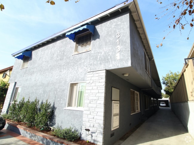 Building Photo - 3131 Bagley Ave Rental